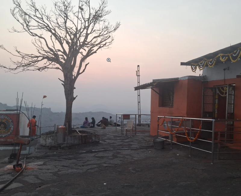 04 - Temple @ top