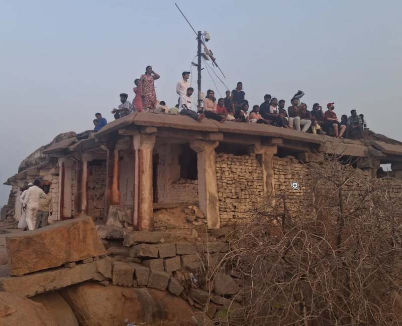04 - Top (Sunset view area) / Temple