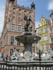 Neptune’s Fountain amid brightly restored Hanseatic townhouses in Gdańsk’s Long Market